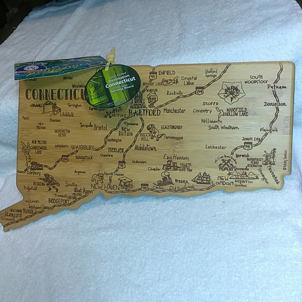 Bamboo cutting servin board. - Picture 1 of 7